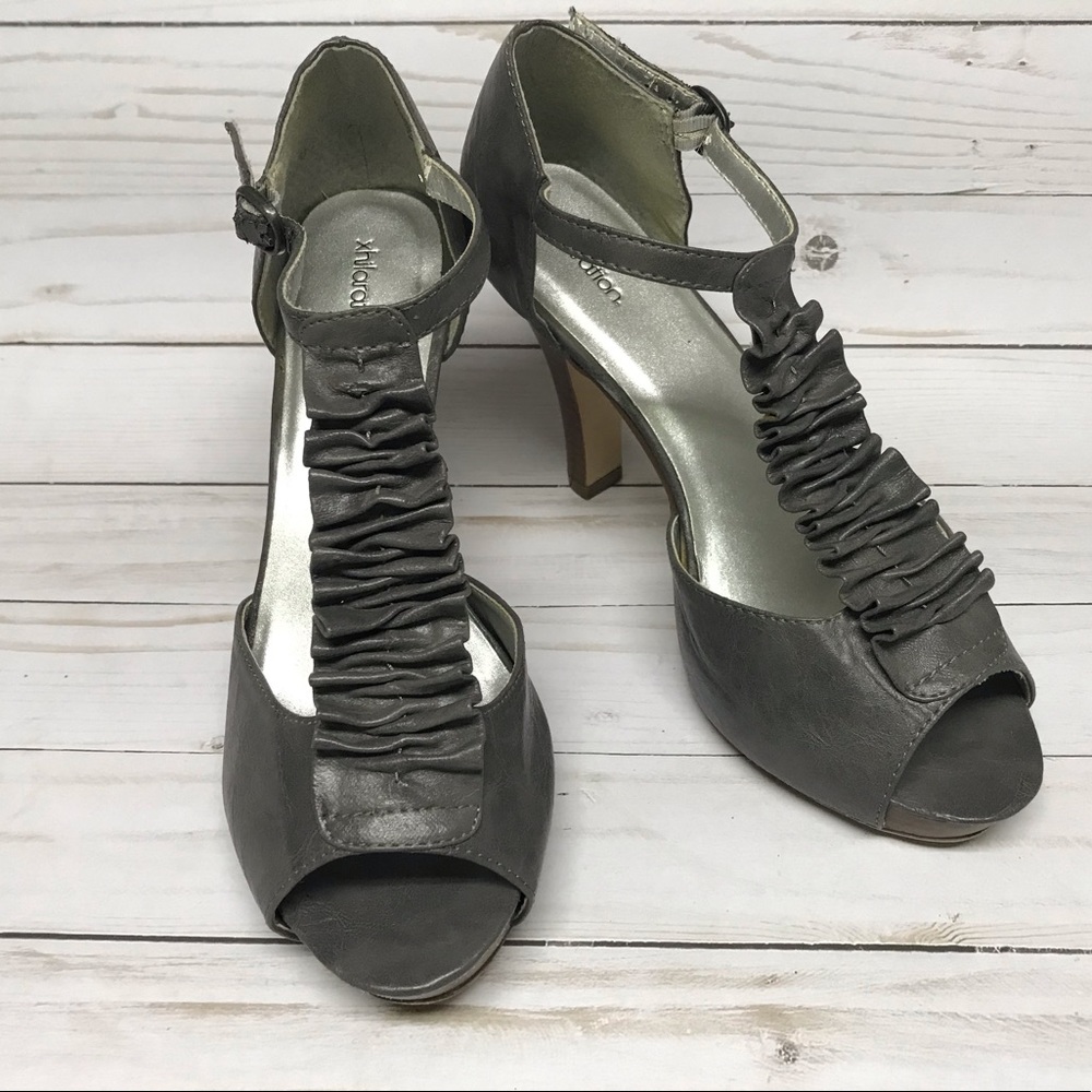 Size 9 gray Xhilararion heels